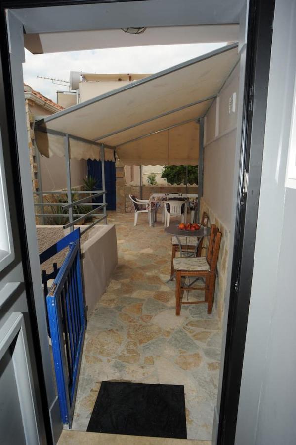 Crecian Water Front Apartment Aigeira Bagian luar foto