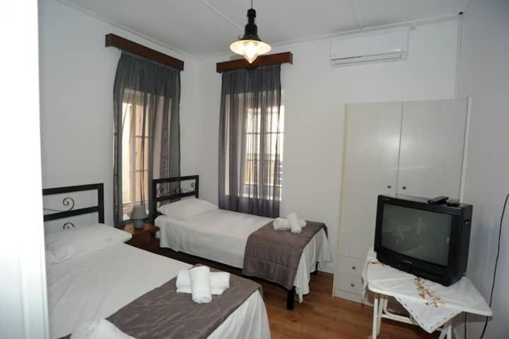Crecian Water Front Apartment Aigeira Bagian luar foto